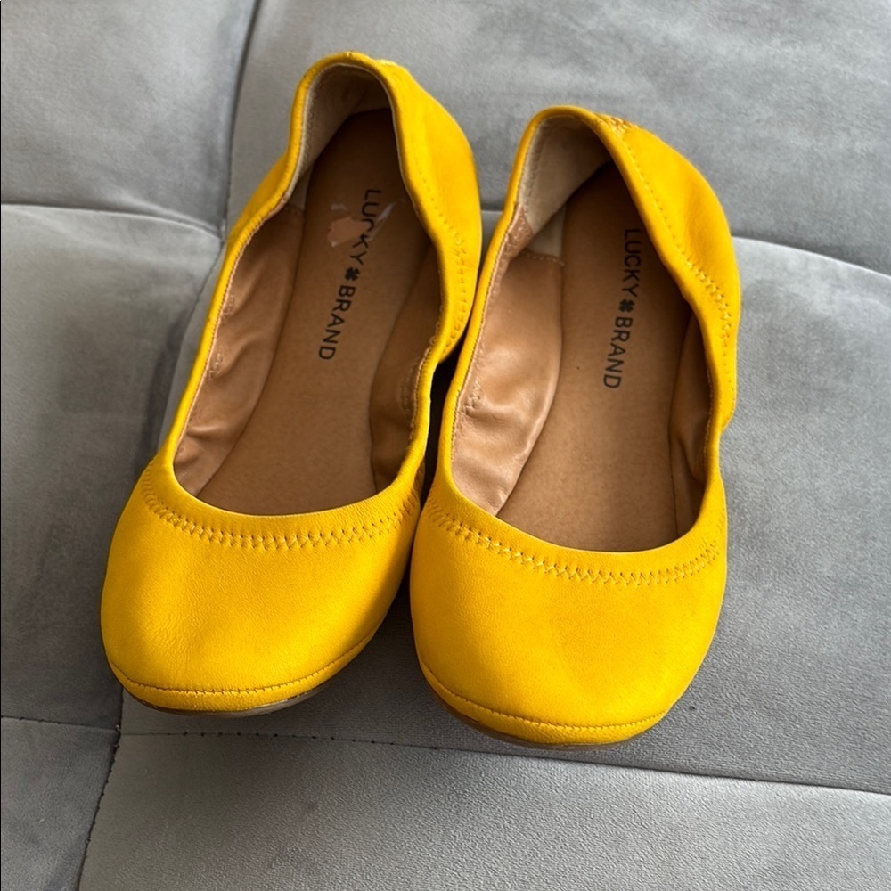 Lucky Brand Yellow Flats 7.5